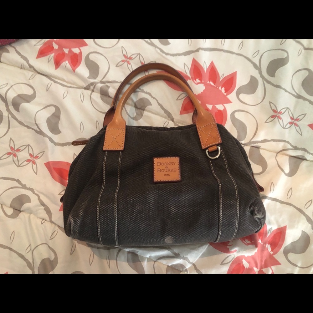 SOLD SOLD SOLD Dooney & Bourke Hand Bag Purse